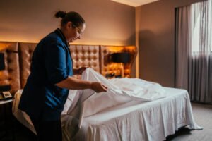 Hotel Housekeeping Jobs in USA for Immigrants: APPLY NOW